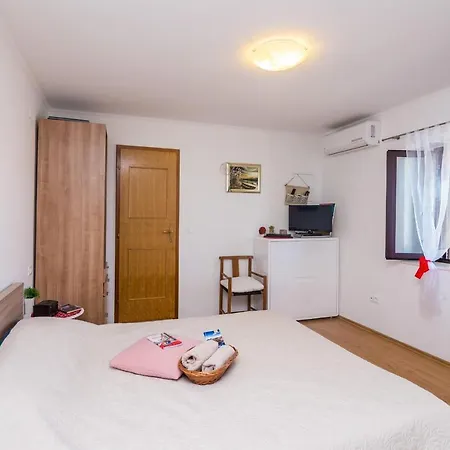 Kristic - Studio With Terrace And Sea View Apartment Dubrovnik